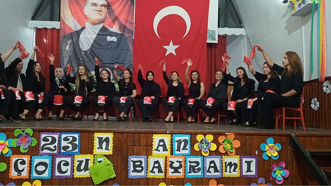Uygulama Anaokulumuzda 23 Nisan çoşkuyla kutlandı...